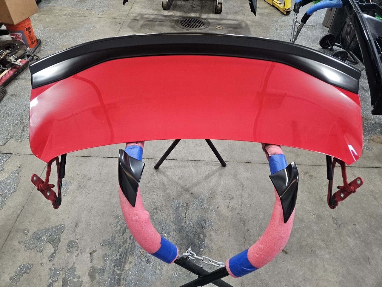 2018 CAMARO SS 1LE DECKLID & SPOILER RED G7C 26981 - image 7