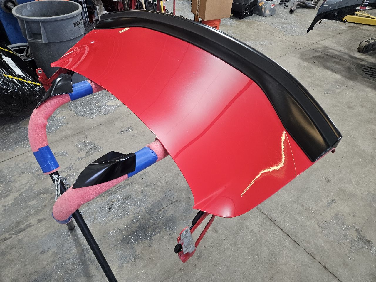 2018 CAMARO SS 1LE DECKLID & SPOILER RED G7C 26981 - image 8