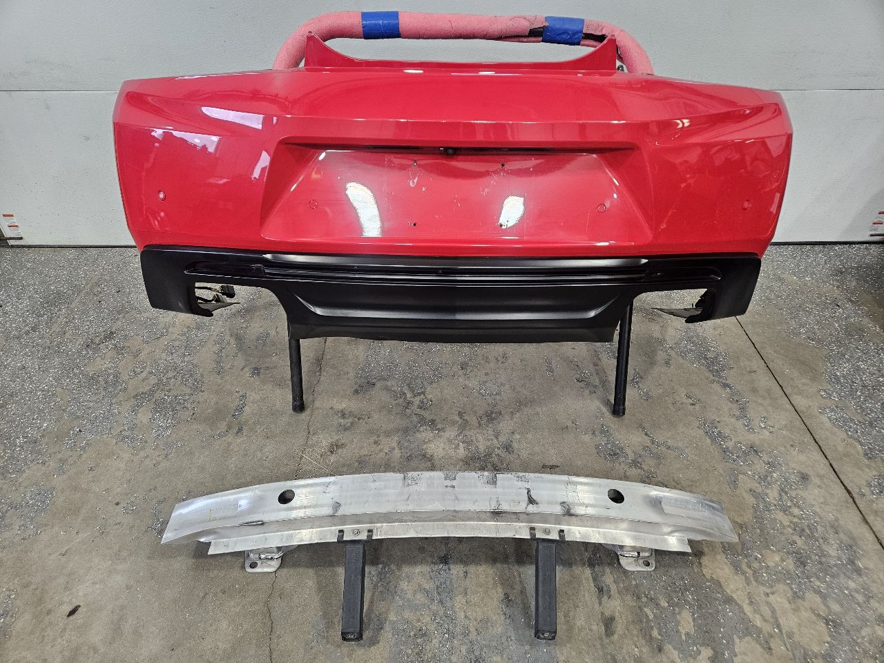 2018 CAMARO REAR SS PARK ASSIST NPP RED G7C 130X 26985 - image 1