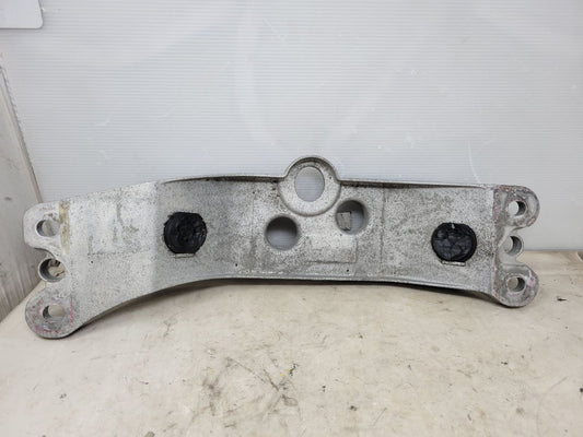 2018 CAMARO SS M6 TR6060 TRANS CROSSMEMBER 26986 - image 1