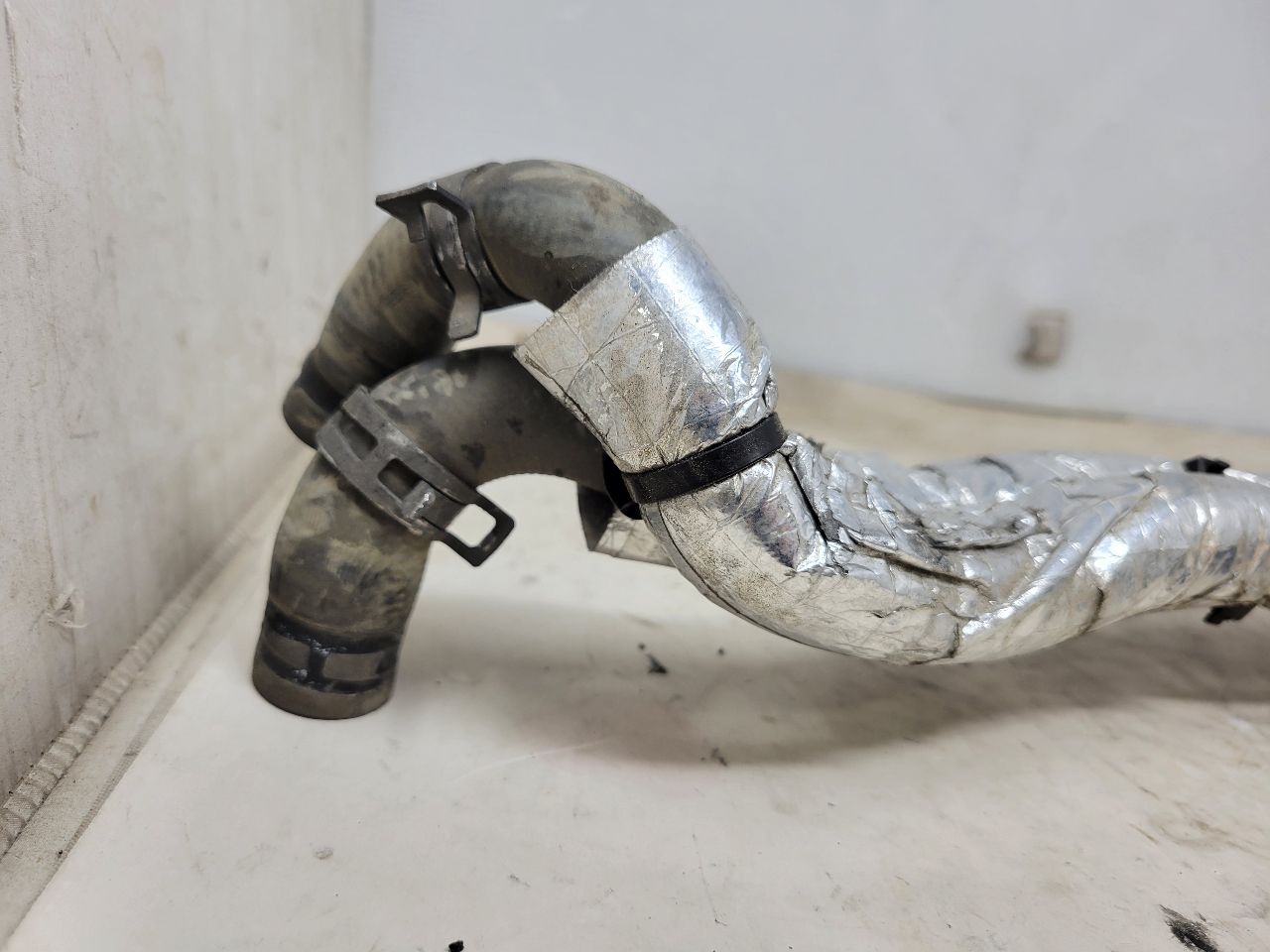 2018 CAMARO 6.2L HEATER HOSES INLET & OUTLET 27006 - image 10