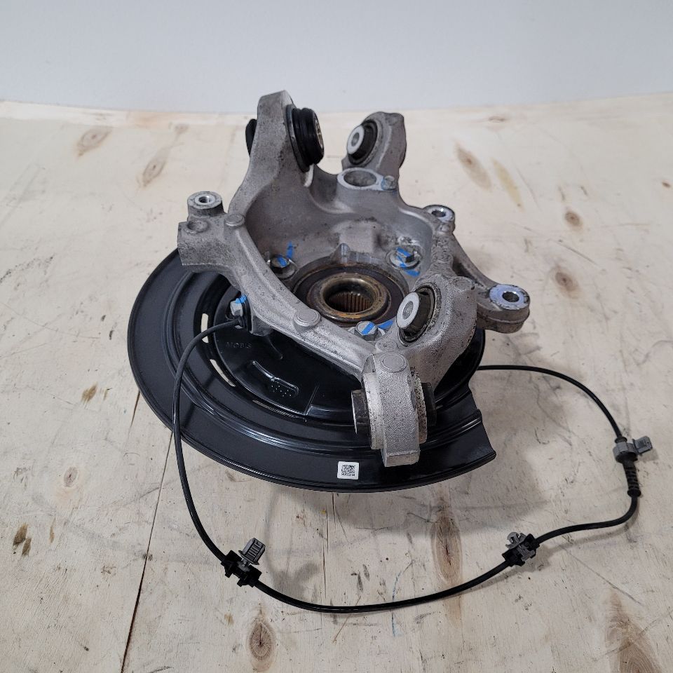 2018 CAMARO RH PASSENGER REAR SPINDLE SS 1LE 27028 - image 8