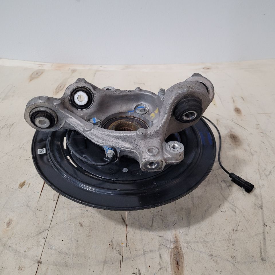 2018 CAMARO LH DRIVER REAR SPINDLE SS 1LE 27029 - image 3