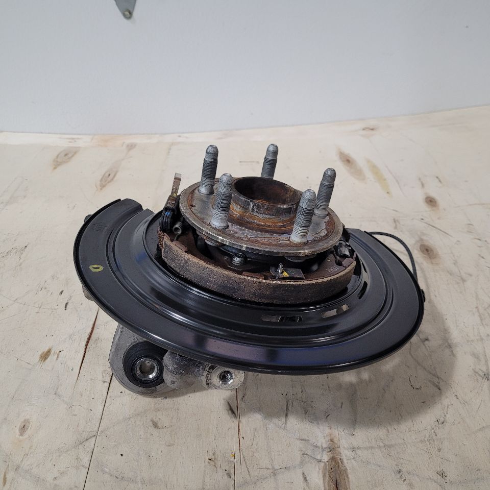 2018 CAMARO LH DRIVER REAR SPINDLE SS 1LE 27029 - image 10
