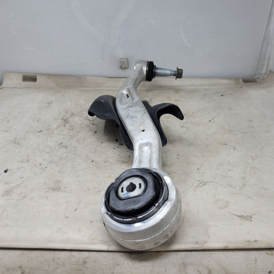 2018 CAMARO RH FRONT LOWER CONTROL ARM 27035 - image 3