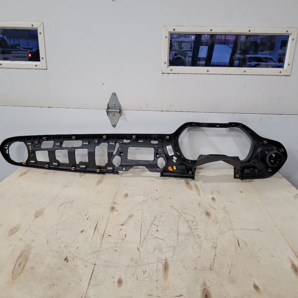 2018 CAMARO DASH BEZEL CLUSTER SURROUND TRIM 27040 - image 8