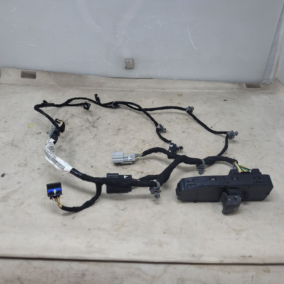 2018 CAMARO RH DOOR PANEL WIRING HARNESS 27070 - image 1