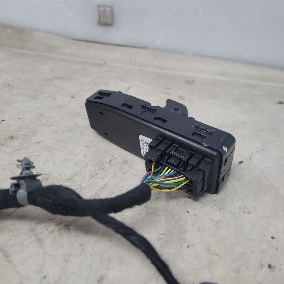 2018 CAMARO RH DOOR PANEL WIRING HARNESS 27070 - image 7