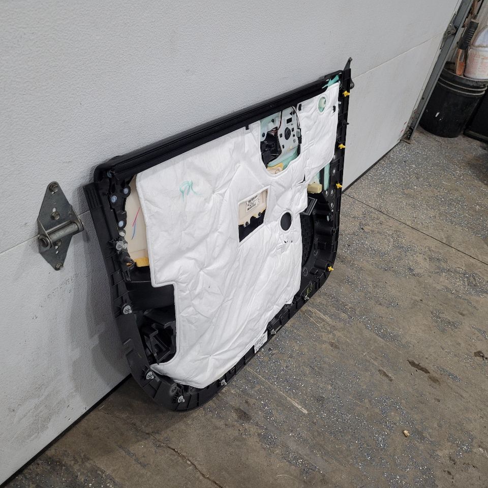 2017 SILVRDO15 RH FRONT DOOR TRIM PANEL HIGH COUNTR 27099 - image 2