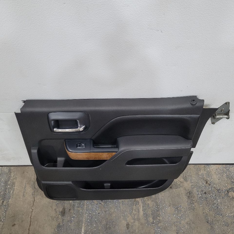 2017 SILVRDO15 RH REAR DOOR TRIM PANEL HIGH COUNTRY 27100 - image 4