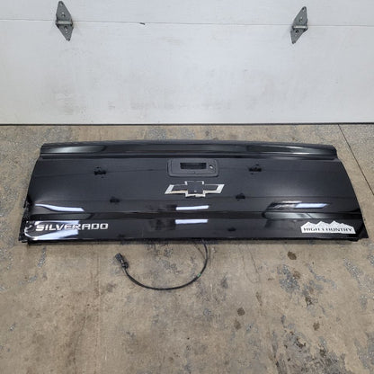 2017 SILVRDO15 TAILGATE BLACK LOWER CORNER DMG 7D2 27102 - image 1