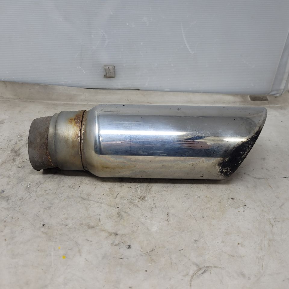 2017 SILVRDO15 6.2L HIGH COUNTRY/DENALI CHROME TIP 27104 - image 1