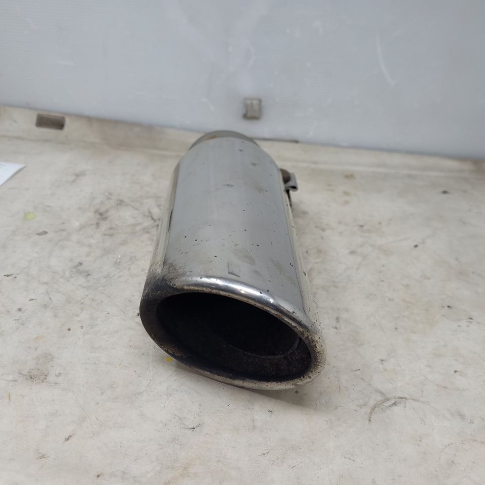 2017 SILVRDO15 6.2L HIGH COUNTRY/DENALI CHROME TIP 27104 - image 2