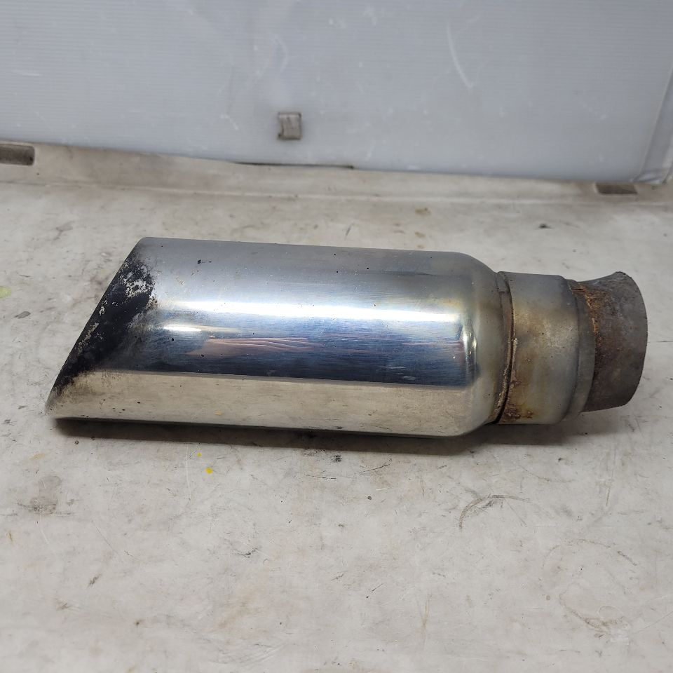 2017 SILVRDO15 6.2L HIGH COUNTRY/DENALI CHROME TIP 27104 - image 7