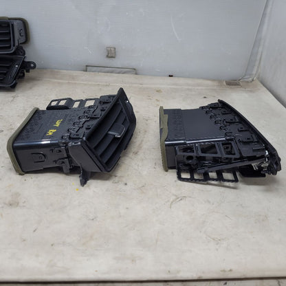 2017 SILVRDO15 SET OF 4 DASH VENTS 27106 - image 3