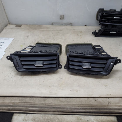 2017 SILVRDO15 SET OF 4 DASH VENTS 27106 - image 10