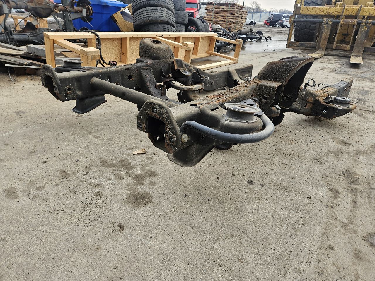 2017 SILVRDO15 FRONT FRAME HALF ONLY 4X4 27112 - image 6