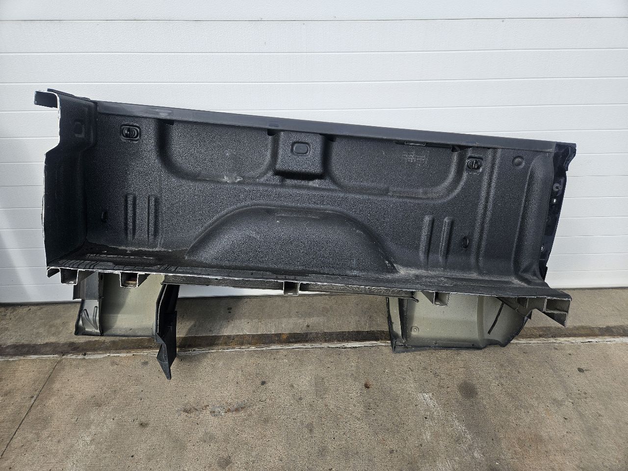 2017 SILVRDO15 RH PASSENGER 5'9" BEDSIDE BLACK GBA 27127 - image 15