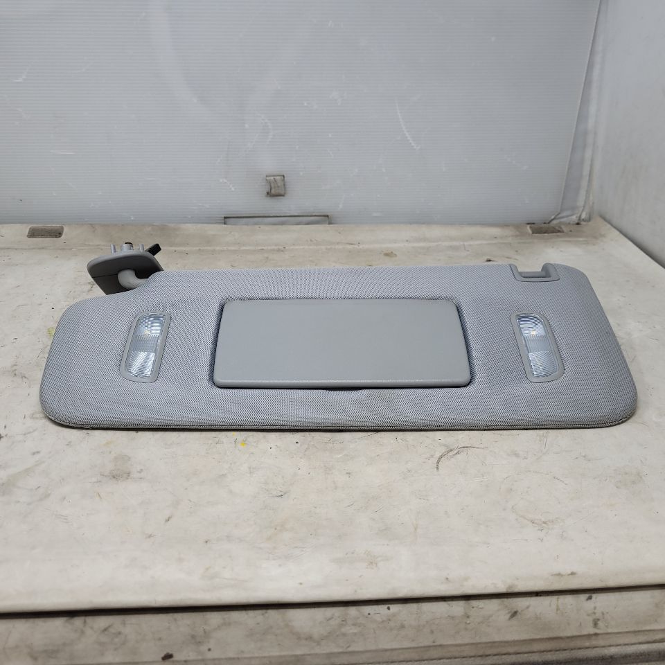 2017 SILVRDO15 LH DRIVER SUN VISOR ASH GREY LIGHTED 27154 - image 3
