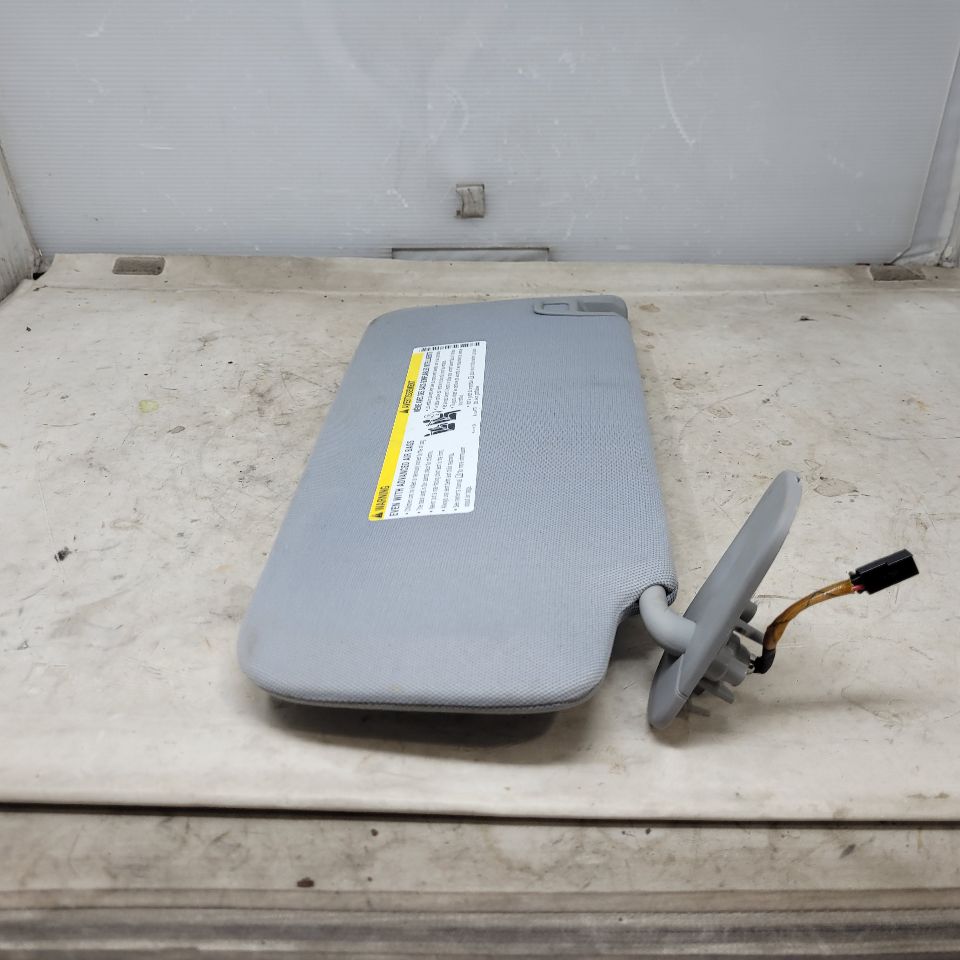 2017 SILVRDO15 LH DRIVER SUN VISOR ASH GREY LIGHTED 27154 - image 7