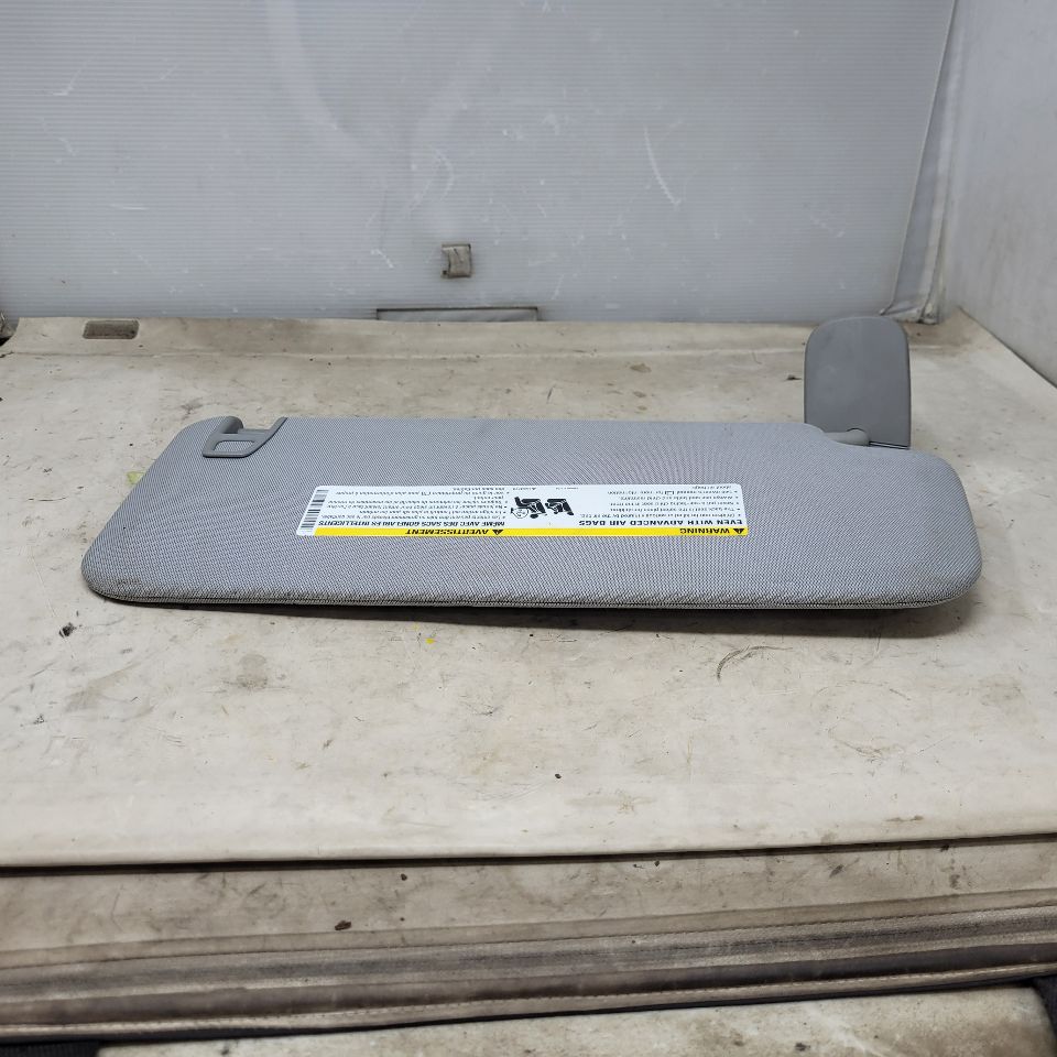 2017 SILVRDO15 LH DRIVER SUN VISOR ASH GREY LIGHTED 27154 - image 10