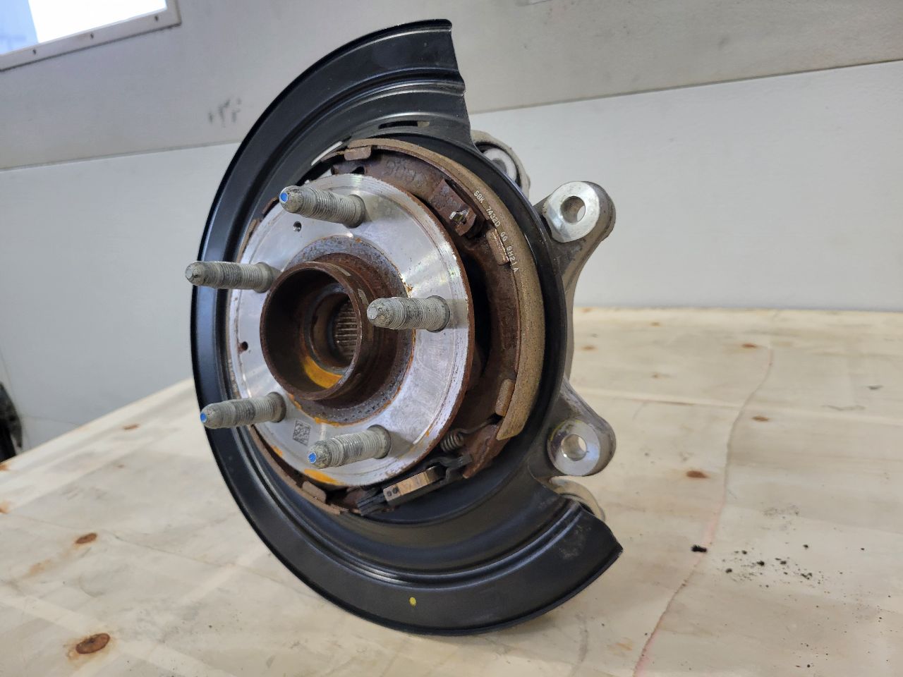 2022 CAMARO RH PASSENGER REAR SPINDLE HUB SS 1LE 27197 - image 5