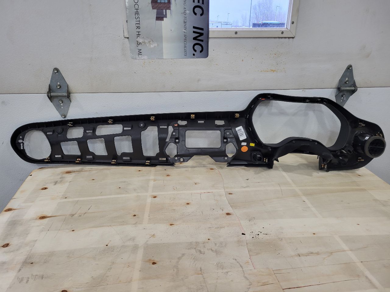 2022 CAMARO DASH BEZEL RADIO SURROUND TRIM 27202 - image 11