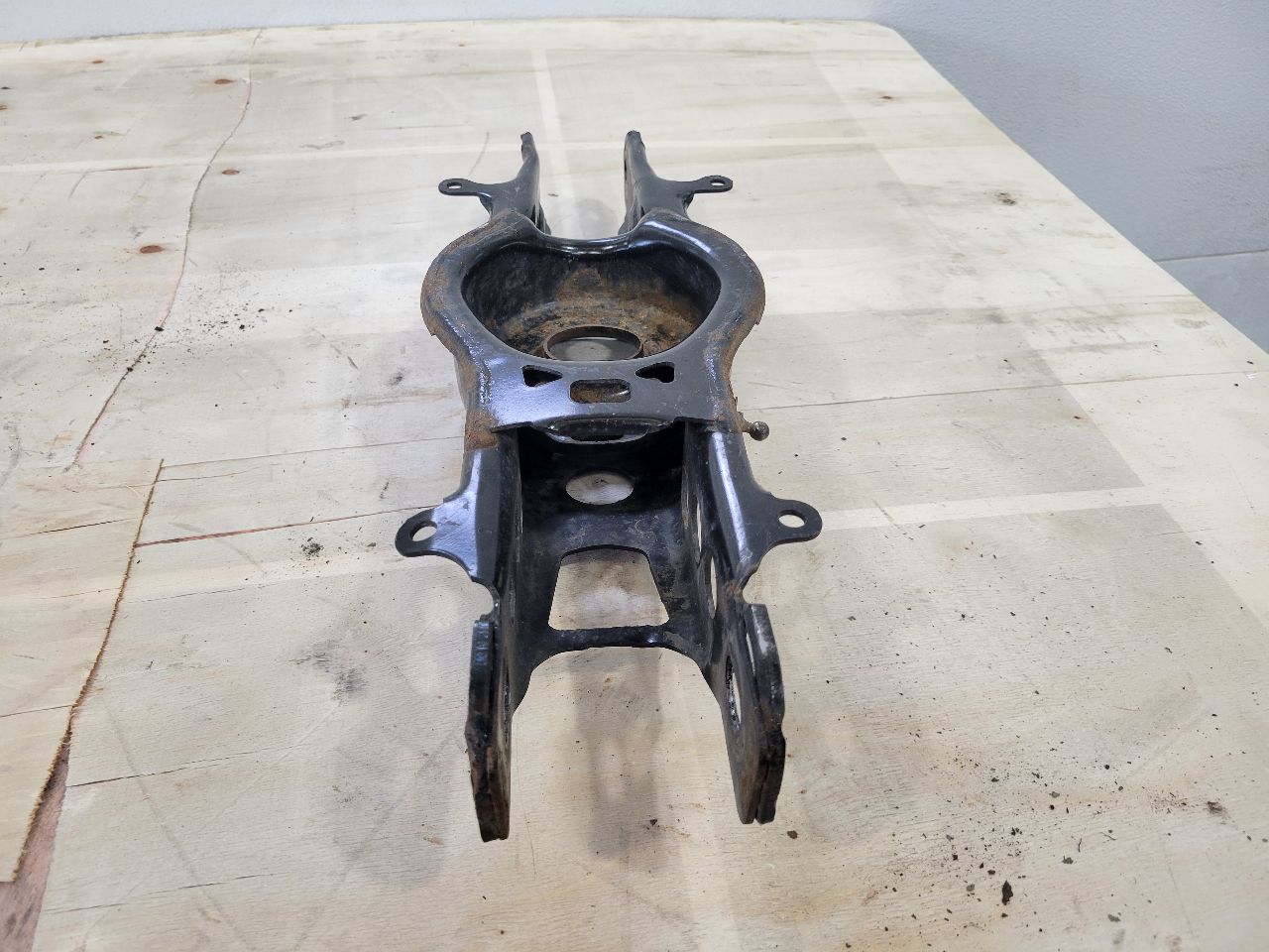 2022 CAMARO LH DRIVER LOWER CONTROL ARM 84382226 27205 - image 8