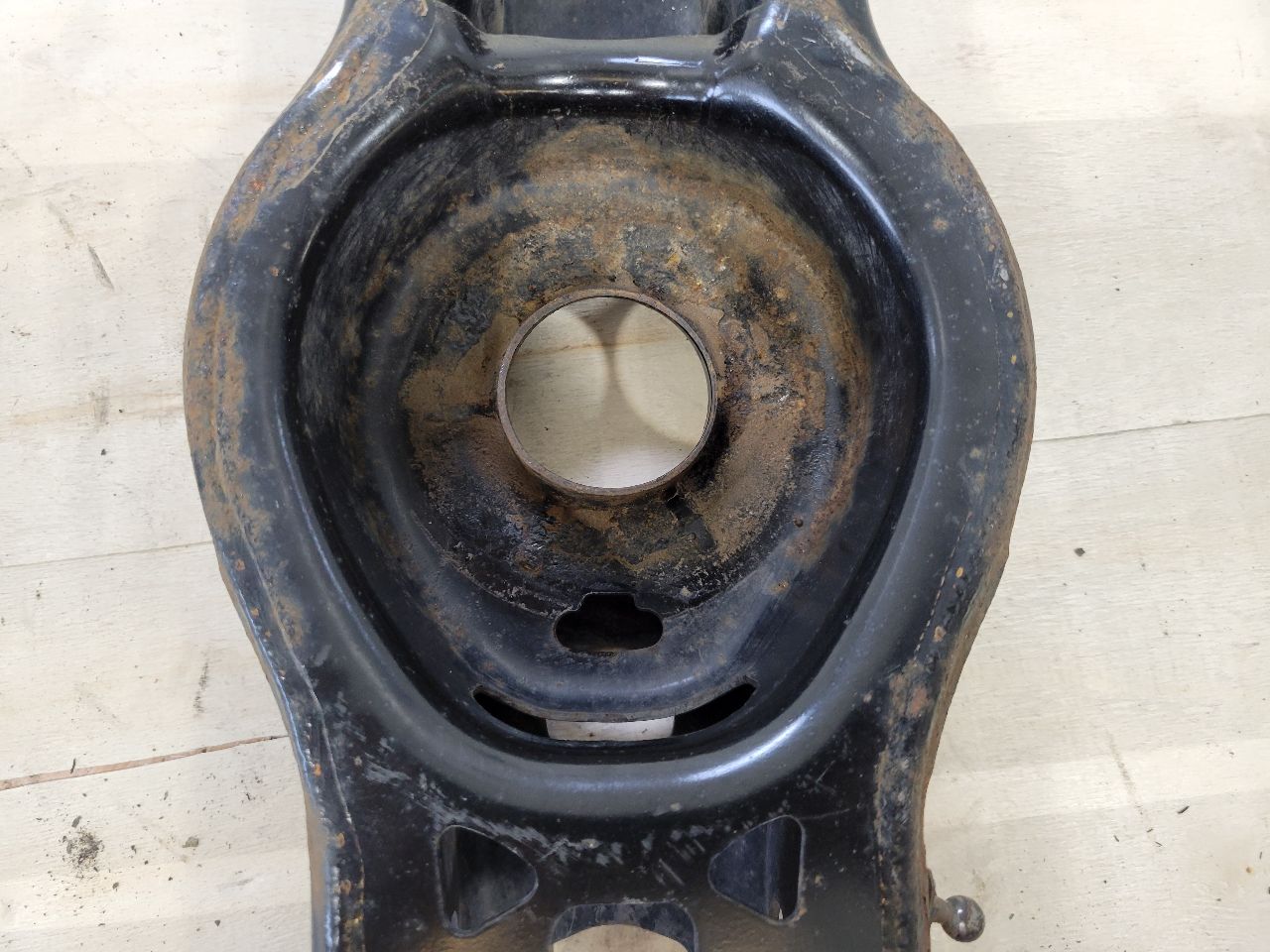 2022 CAMARO LH DRIVER LOWER CONTROL ARM 84382226 27205 - image 9