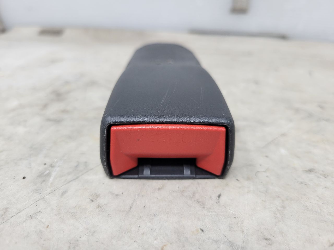 2022 CAMARO REAR SEAT BELT BUCKLE 84496659 27224 - image 3