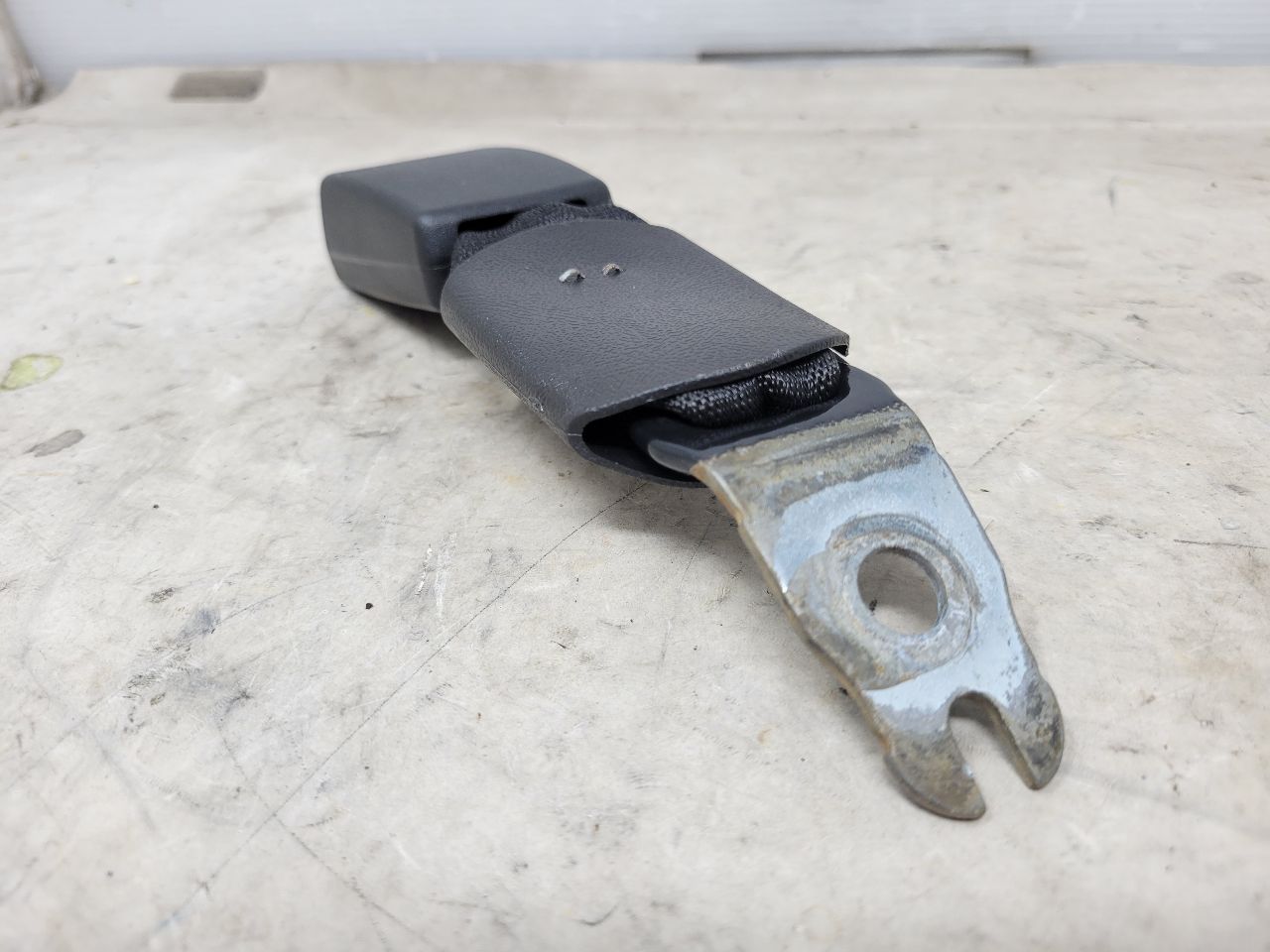 2022 CAMARO REAR SEAT BELT BUCKLE 84496659 27224 - image 5