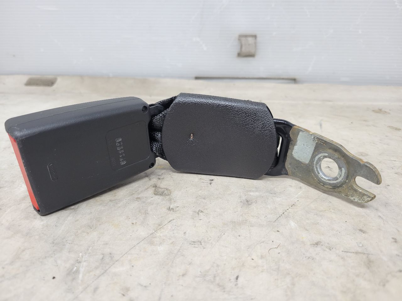 2022 CAMARO REAR SEAT BELT BUCKLE 84496659 27224 - image 6