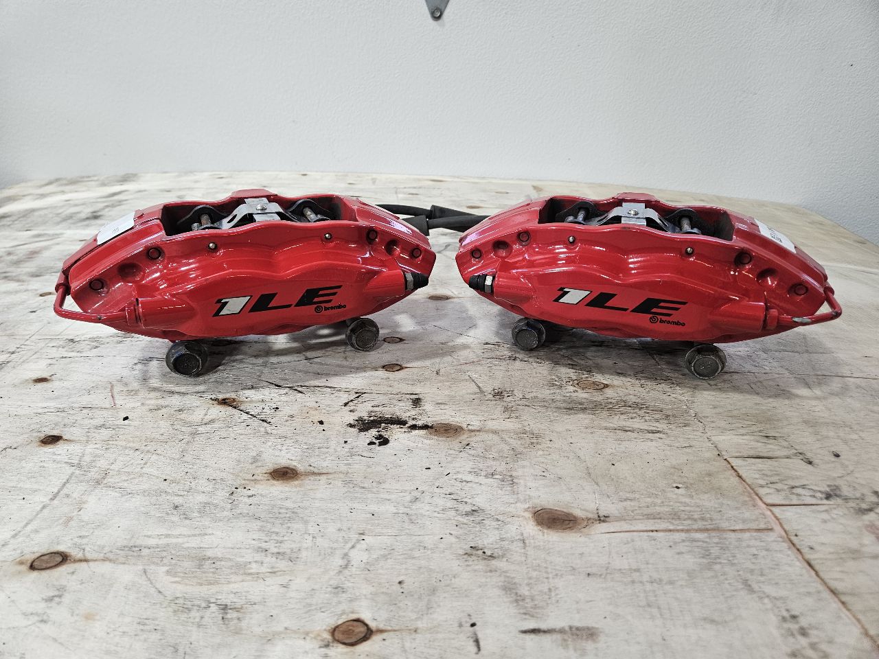 2022 CAMARO REAR 1LE SS BREMBO RED CALIPERS PAIR 27236 - image 1