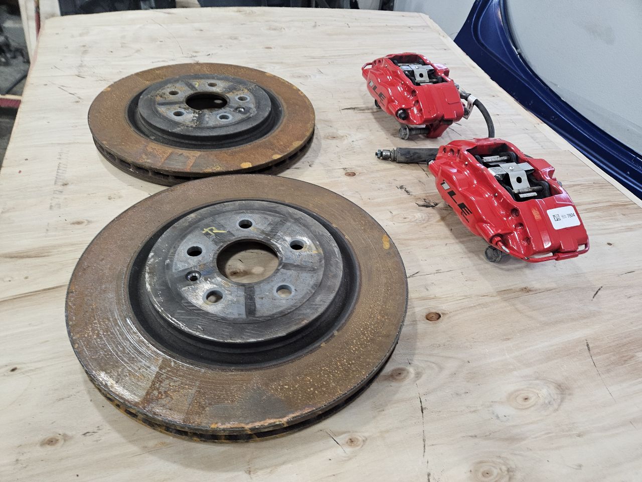 2022 CAMARO REAR 1LE SS BREMBO RED CALIPERS PAIR 27236 - image 3