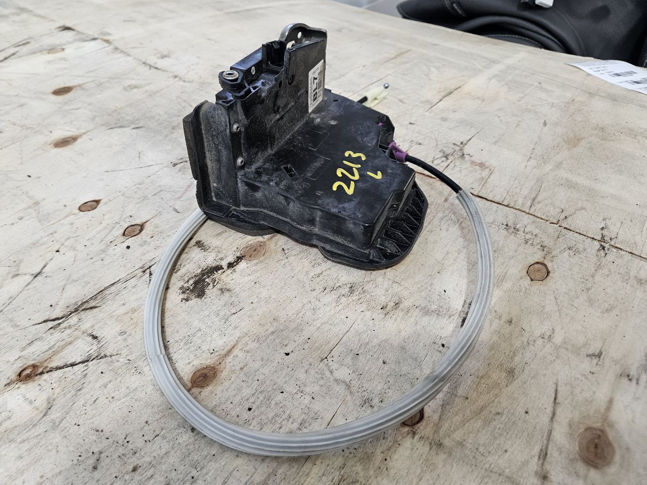 2022 CAMARO LH DOOR LATCH LOCK ACTUATOR 13533585 27262 - image 4