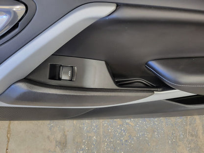 2018 CAMARO RH PASSENGER FRONT DOOR PANEL COUPE 27287 - image 6