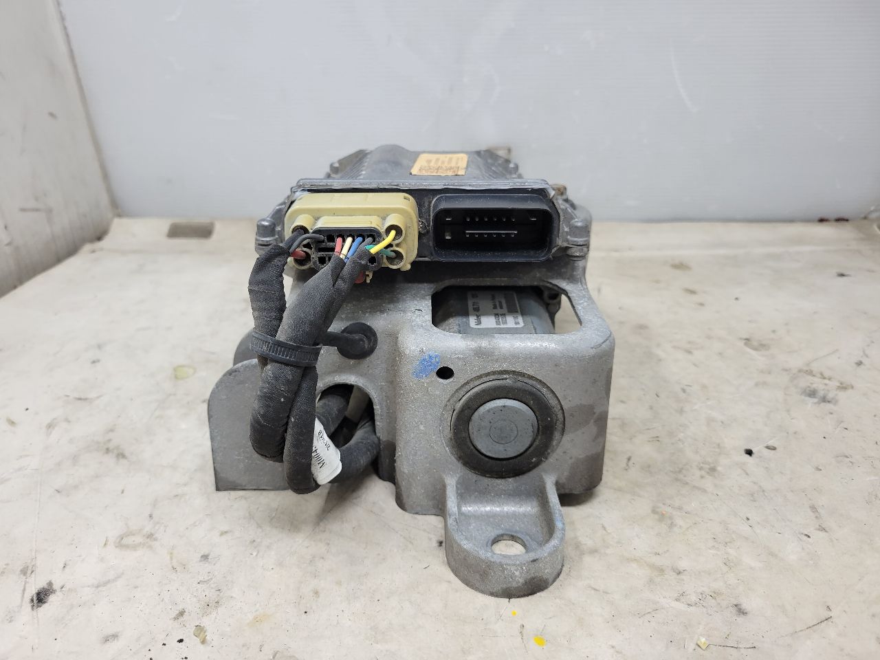 2018 CAMARO ELECTRONIC DIFF HYDRAULIC PUMP MODUL 27289 - image 1