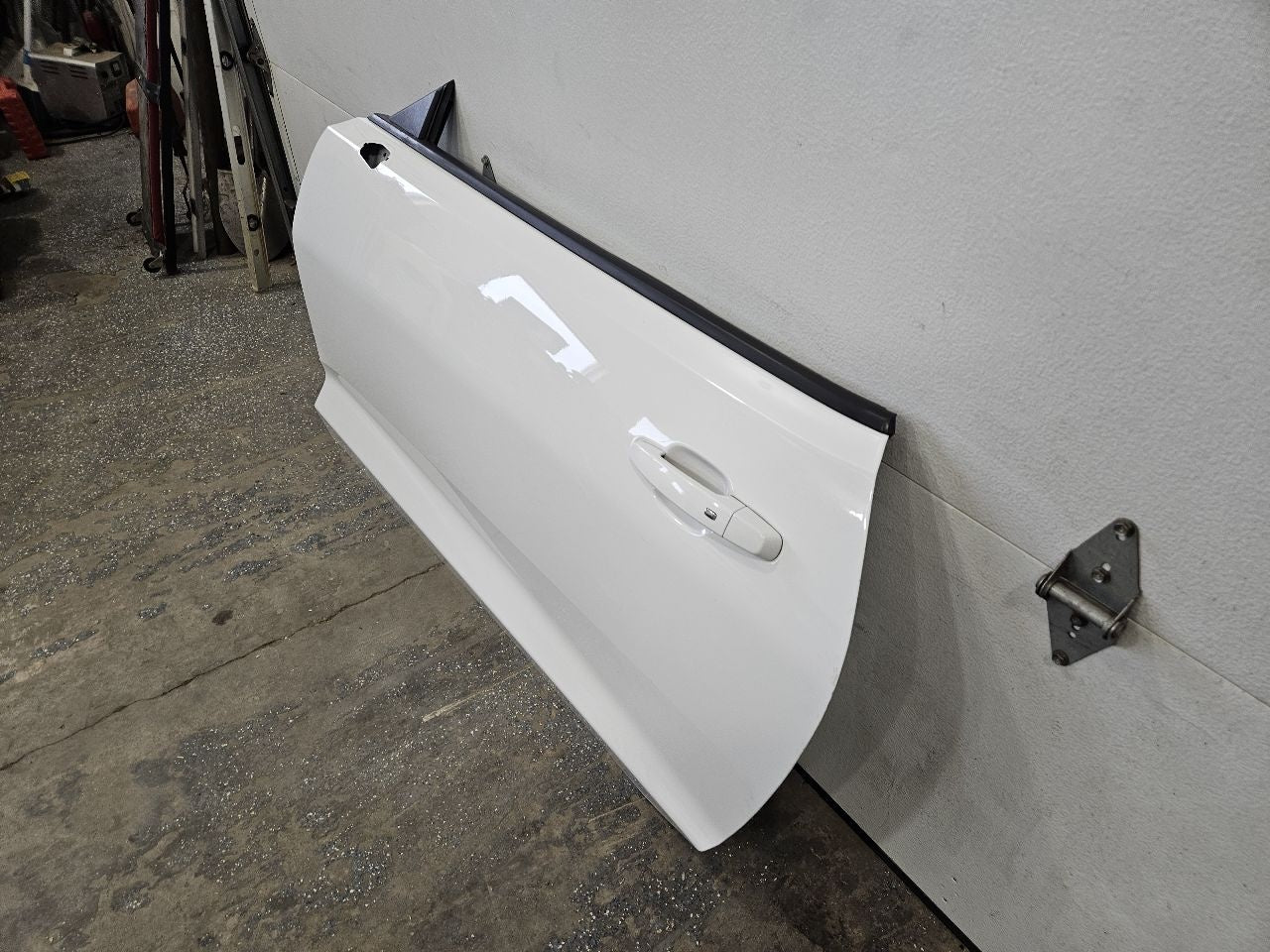 2018 CAMARO LH DOOR 000 SUMMIT OLYMPIC WHITE GAZ 27297 - image 3