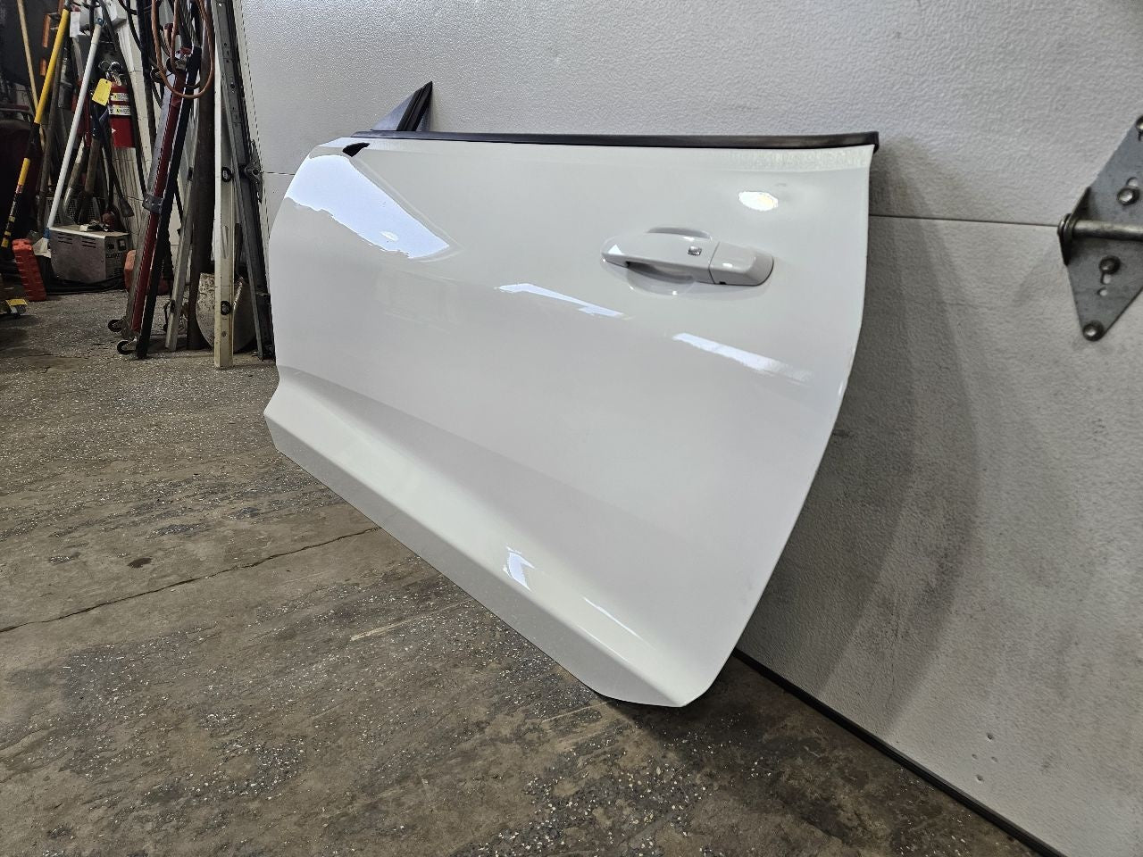 2018 CAMARO LH DOOR 000 SUMMIT OLYMPIC WHITE GAZ 27297 - image 4