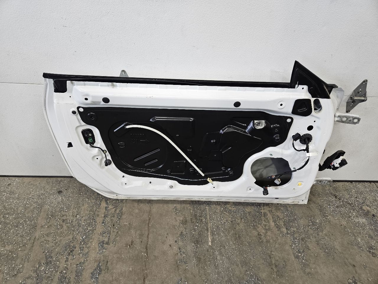 2018 CAMARO LH DOOR 000 SUMMIT OLYMPIC WHITE GAZ 27297 - image 8