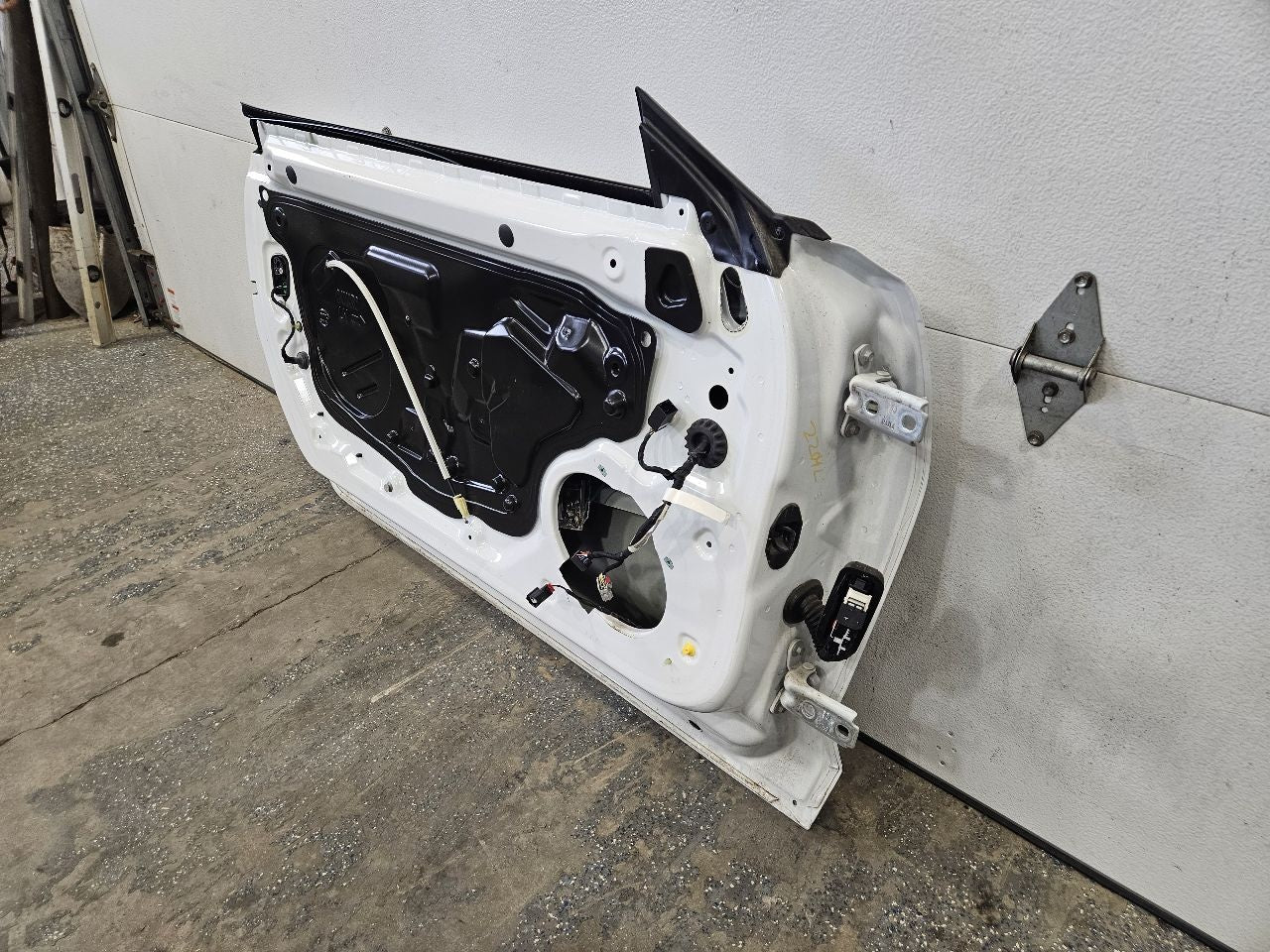 2018 CAMARO LH DOOR 000 SUMMIT OLYMPIC WHITE GAZ 27297 - image 10