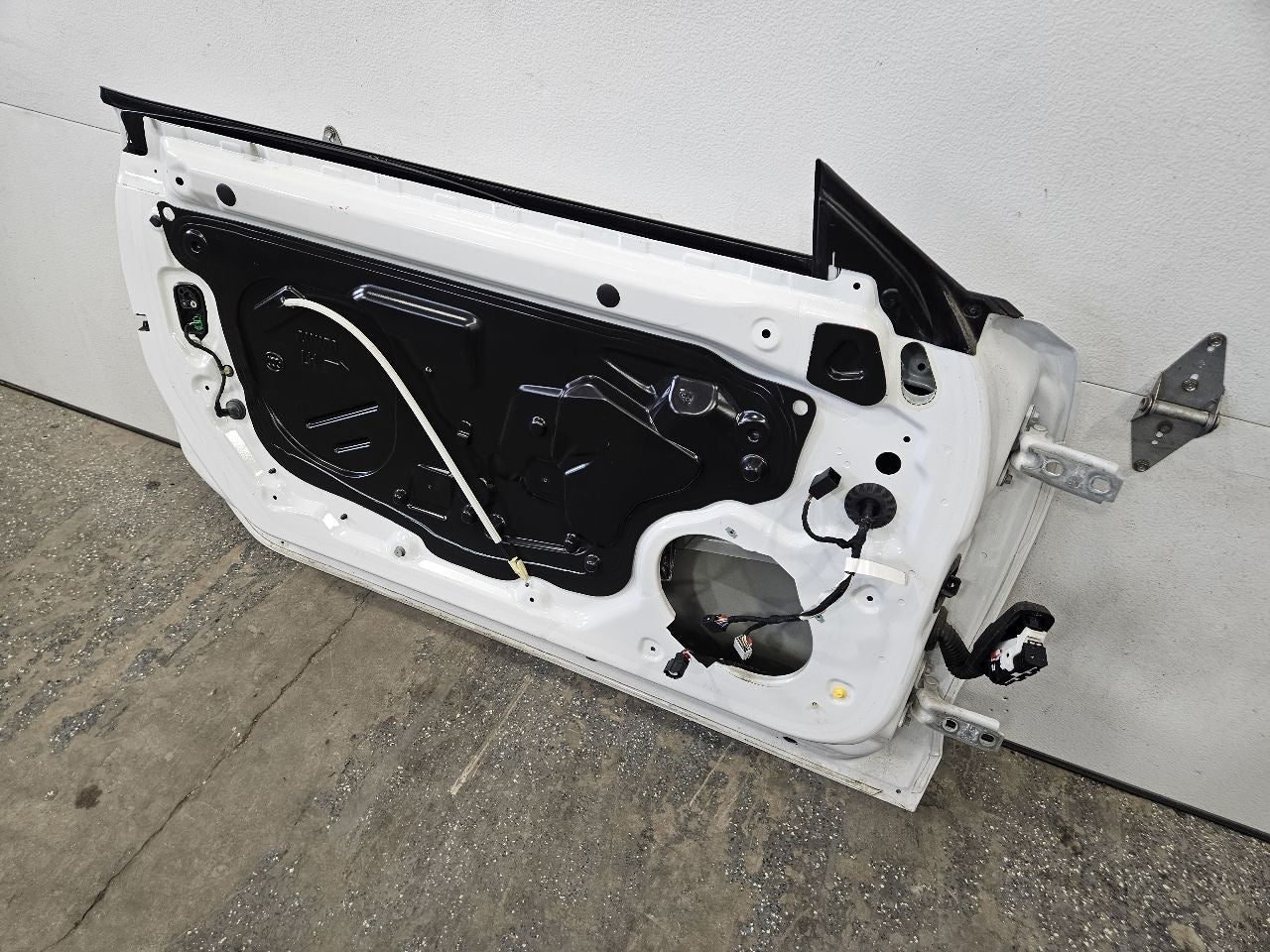2018 CAMARO LH DOOR 000 SUMMIT OLYMPIC WHITE GAZ 27297 - image 11