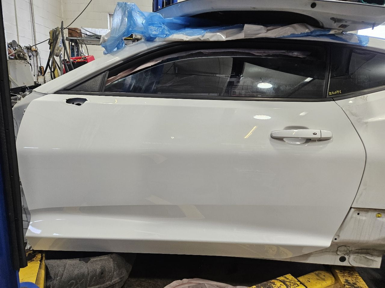 2018 CAMARO LH DOOR 000 SUMMIT OLYMPIC WHITE GAZ 27297 - image 12