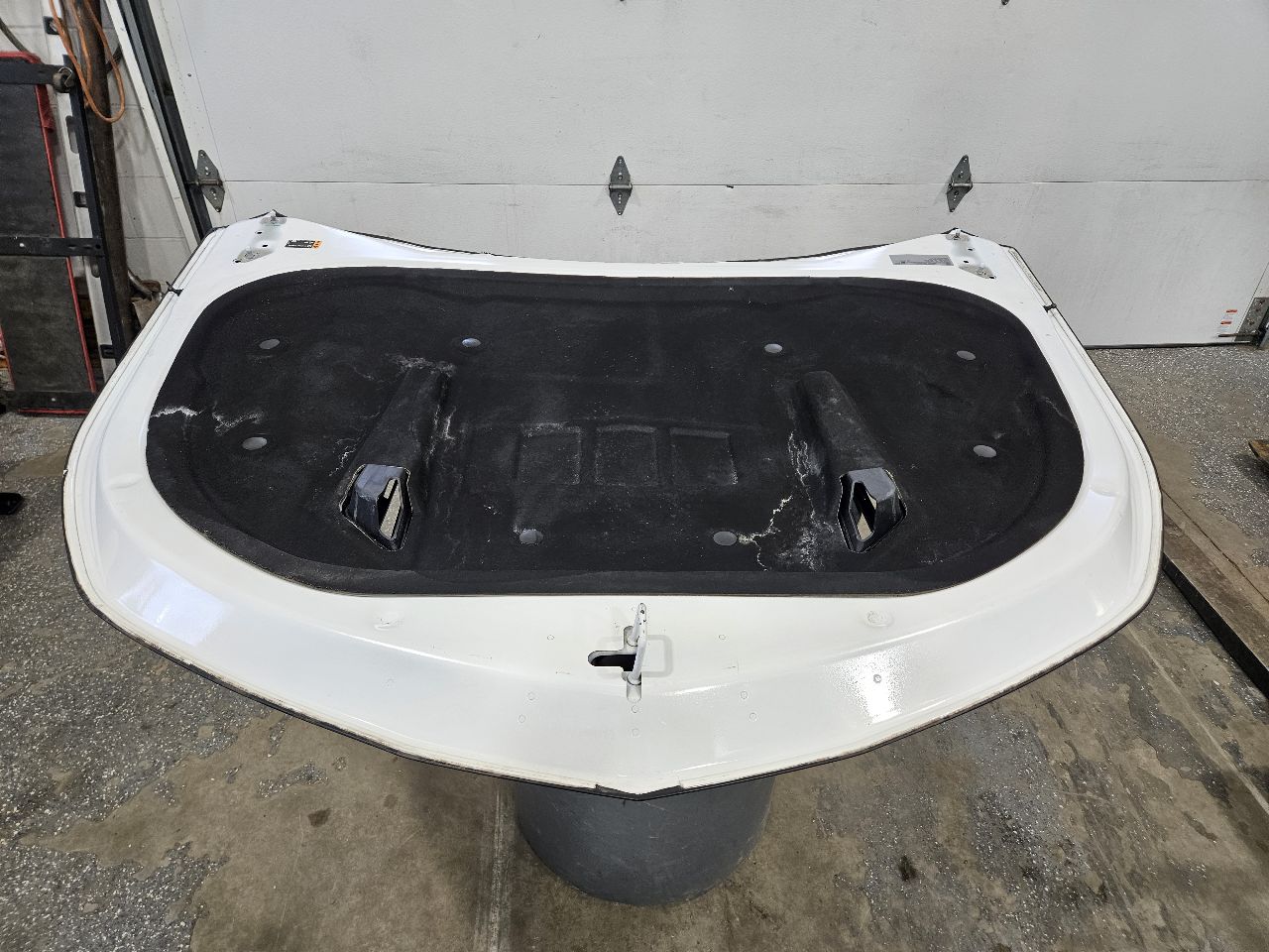 2018 CAMARO SS 1LE HOOD WHITE W/OEM VINYL WRAP 27302 - image 13