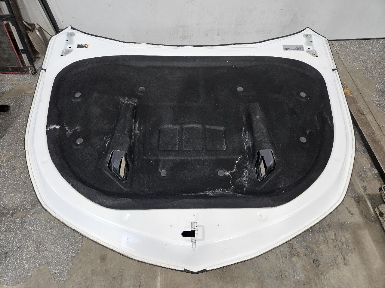 2018 CAMARO SS 1LE HOOD WHITE W/OEM VINYL WRAP 27302 - image 14