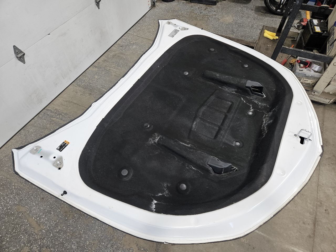 2018 CAMARO SS 1LE HOOD WHITE W/OEM VINYL WRAP 27302 - image 16