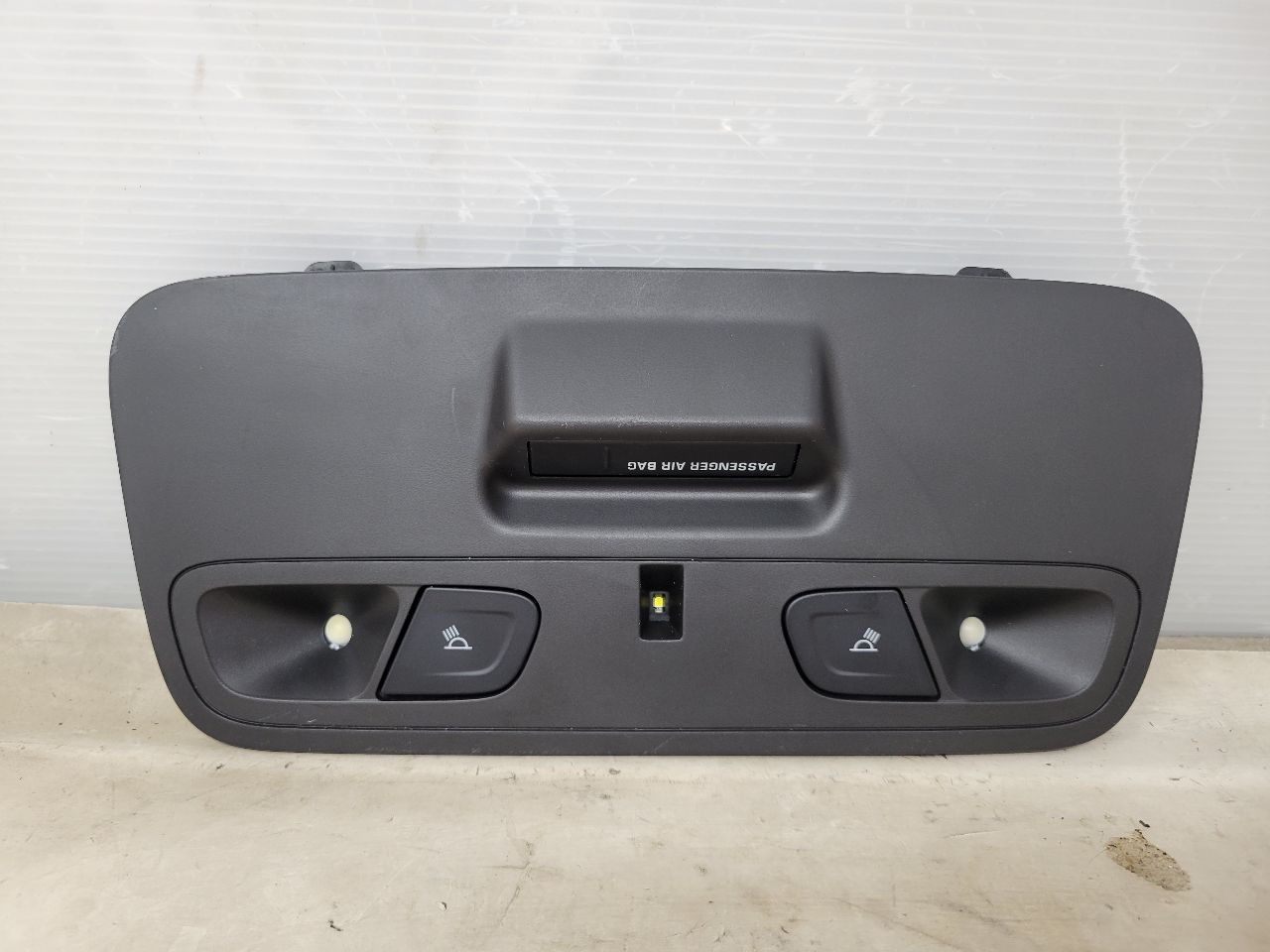 2018 CAMARO OVERHEAD CONSOLE DOME LIGHT 27337 - image 2