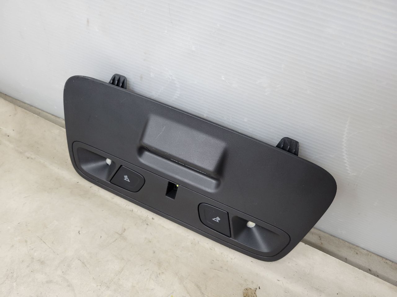 2018 CAMARO OVERHEAD CONSOLE DOME LIGHT 27337 - image 4