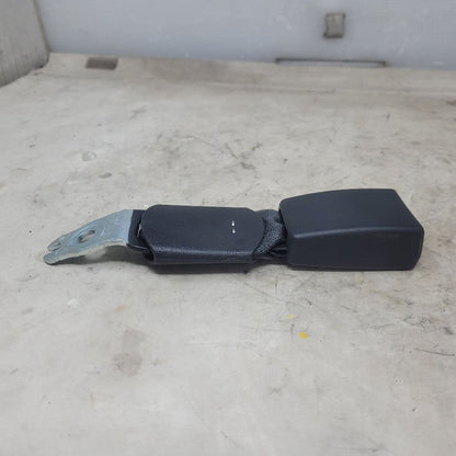 2018 CAMARO REAR SEAT BELT BUCKLE 84002412 27354 - image 4