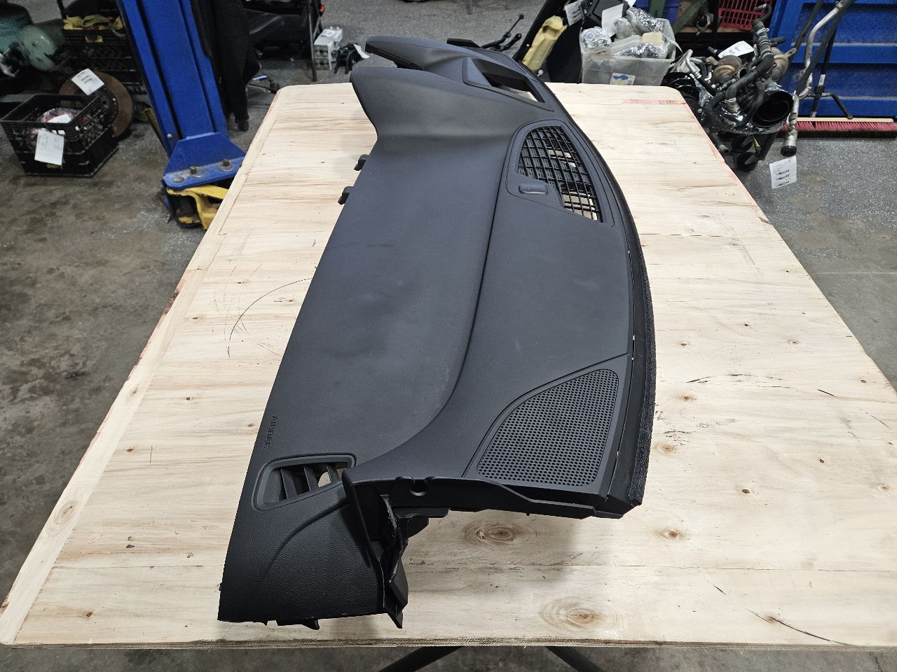 2018 CAMARO UPPER DASH PANEL W/HUD CUTOUT & BAG 27366 - image 6
